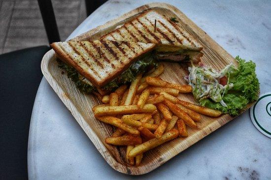 Sammy Singh's Hostel And Rooftop